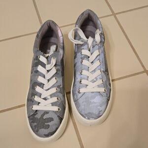 Steve Madden Gray Camouflage Women's Sneakers